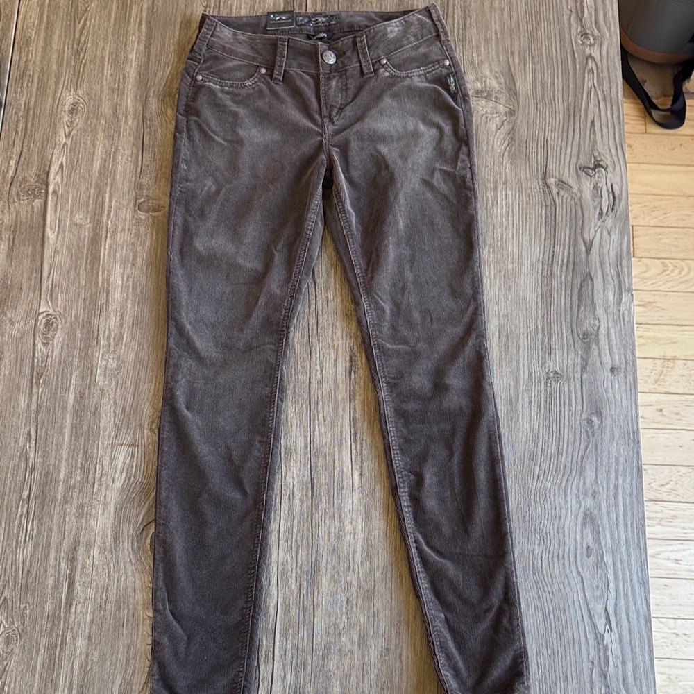Silver “Suki Jegging” size 27x31